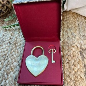 NEW Christian Dior Fashion Gold Heart Lock and Key Set
